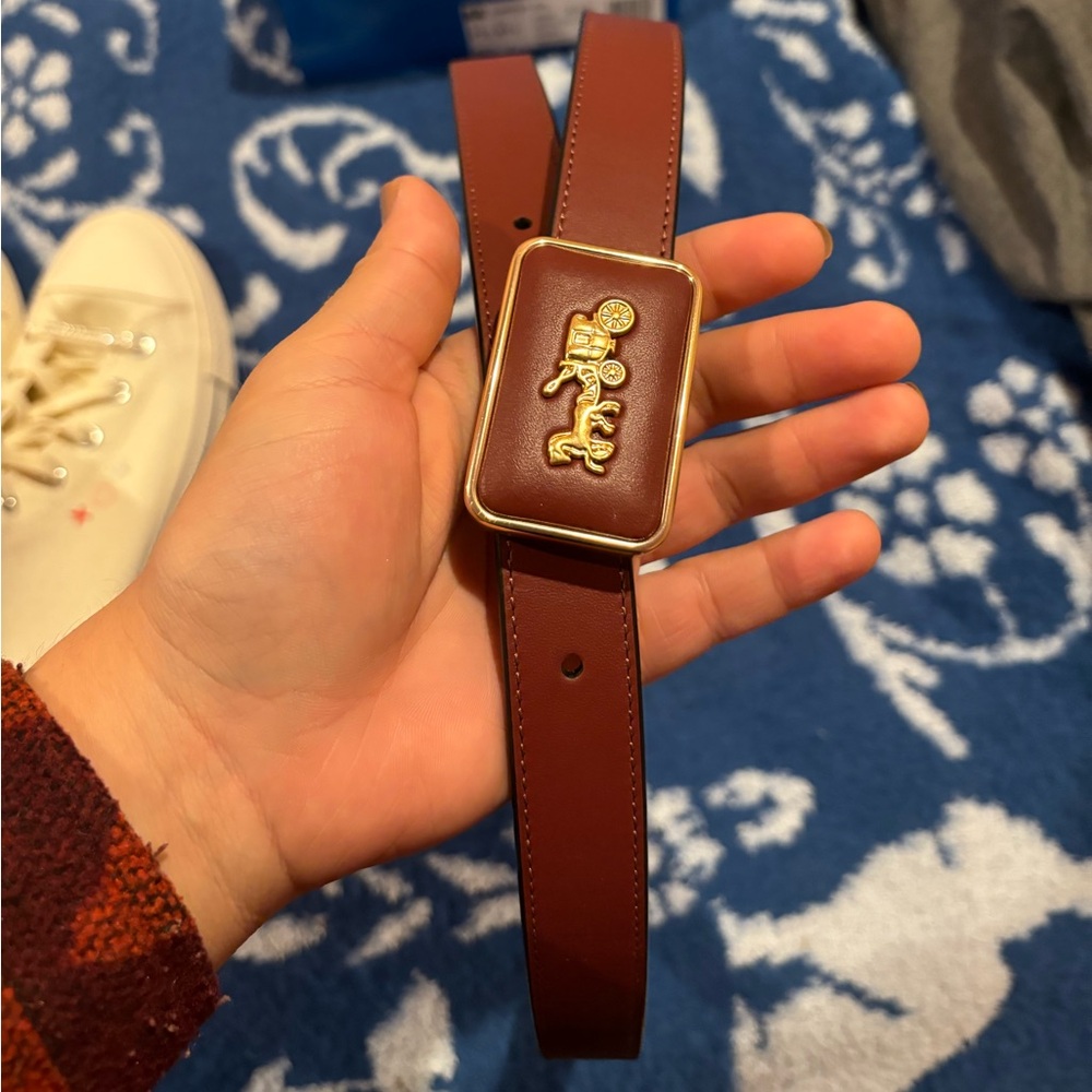 COACH LARGE WINE OXBLOOD LEATHER BELT AND GOLD GRACE PLAQUE BUCKLE